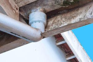 Cómo saber si las bajantes de tu edificio son de fibrocemento con amianto